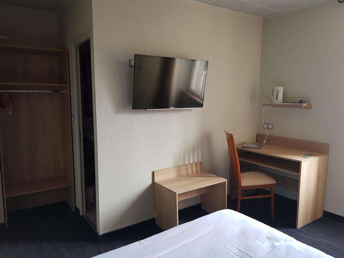 Hotel Jeanne D'Arc Saint-Chély-dʼApcher المظهر الخارجي الصورة